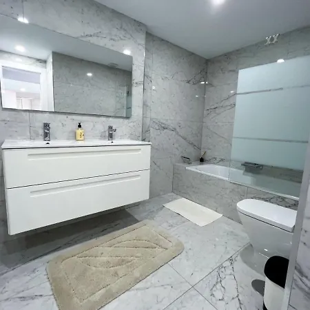 Luxury Three Bedroom Apartment At Estepona Exterior photo
