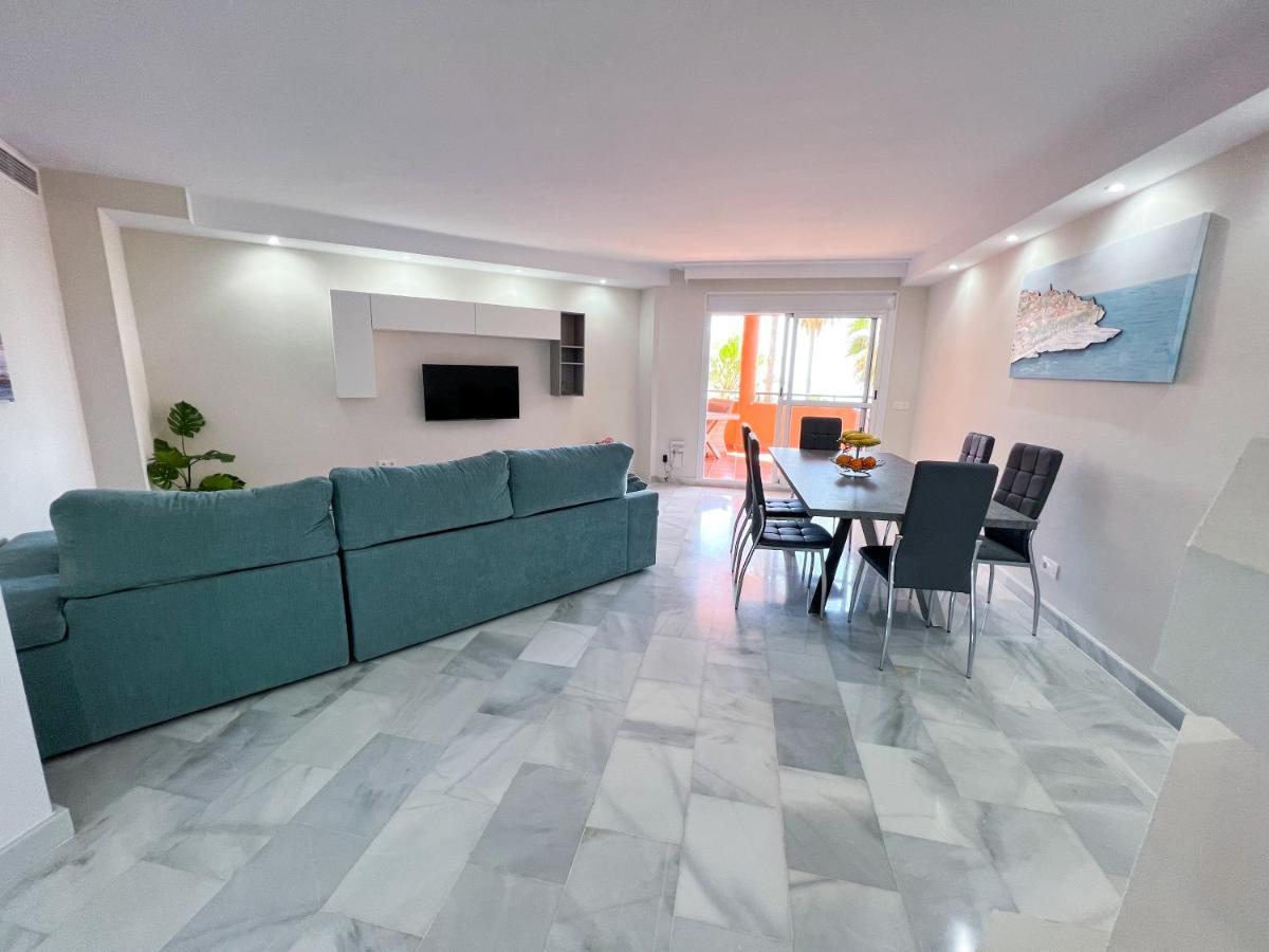 Luxury Three Bedroom At Apartment *