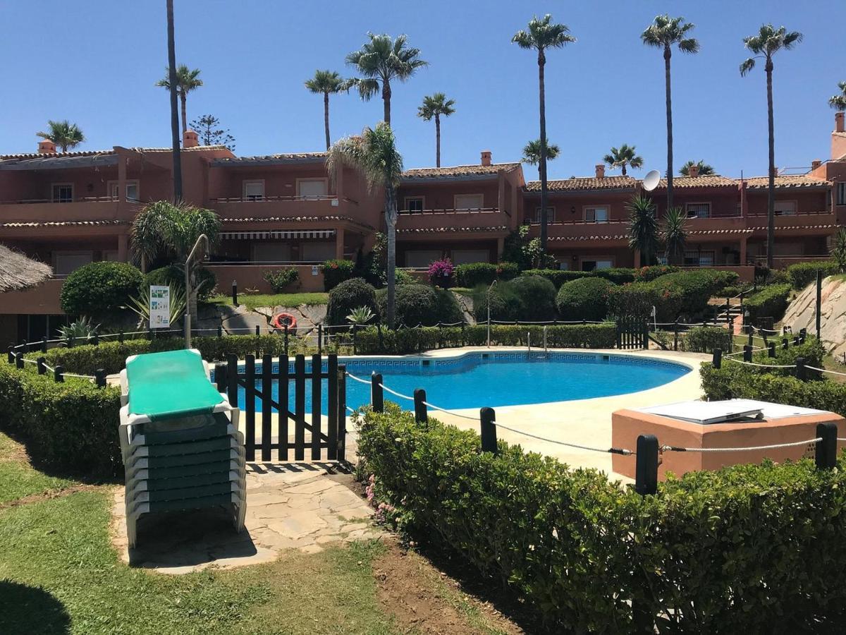 Luxury Three Bedroom At Apartment Estepona