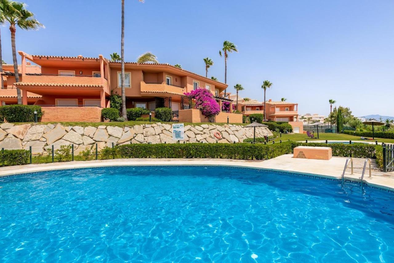 Luxury Three Bedroom At * Estepona